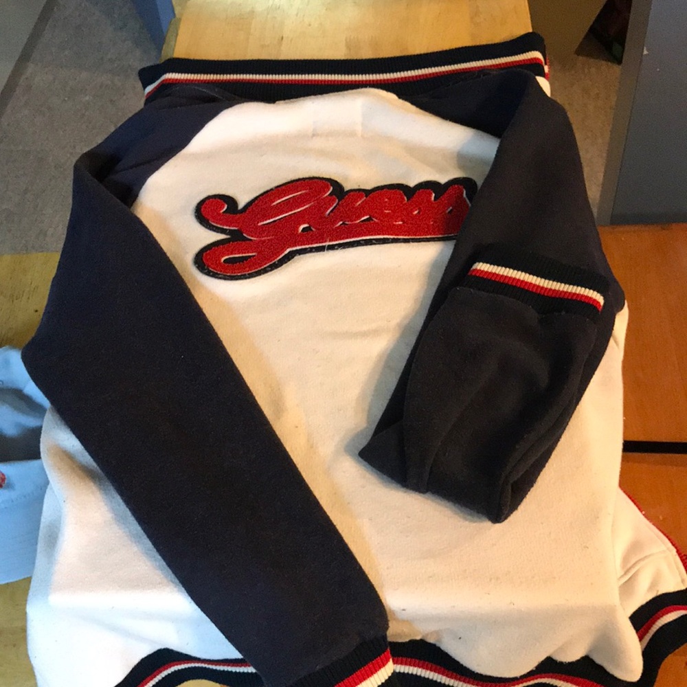 Guess Men’s large varsity turtleneck zip up